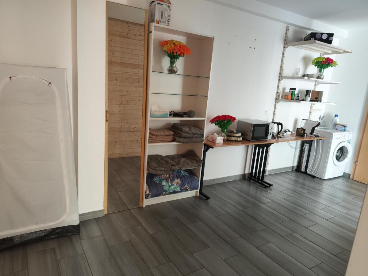 Erdgeschoss Wohnung Nahe Flughafen 维也纳 外观 照片
